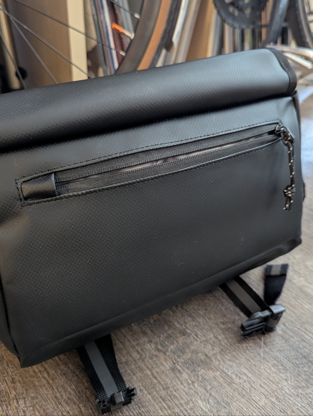Chrome Industries Niko Camera Sling 2.0 - Picture 5 of 7